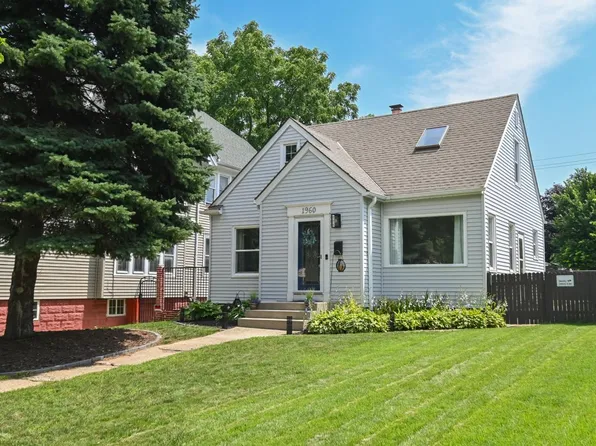 1960 South 33rd STREET, Milwaukee, WI 53215