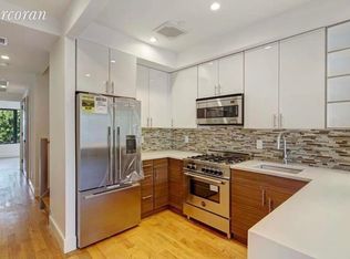 35 Madison St #2J, Brooklyn, NY 11238