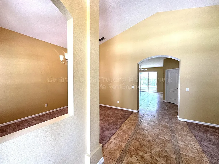 10118 Shortwood Ln — Photo 5