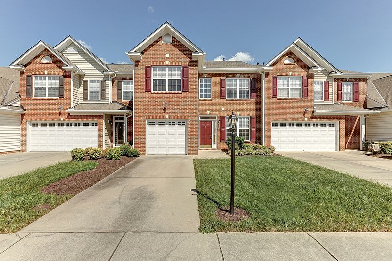 1st image of 846 Parkland Pl