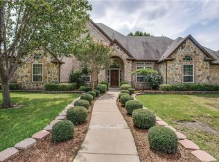 6200 Riverview Cir, Fort Worth, TX 76112