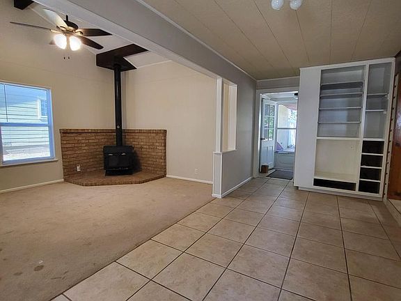 3rd image of 112 Beverly Dr