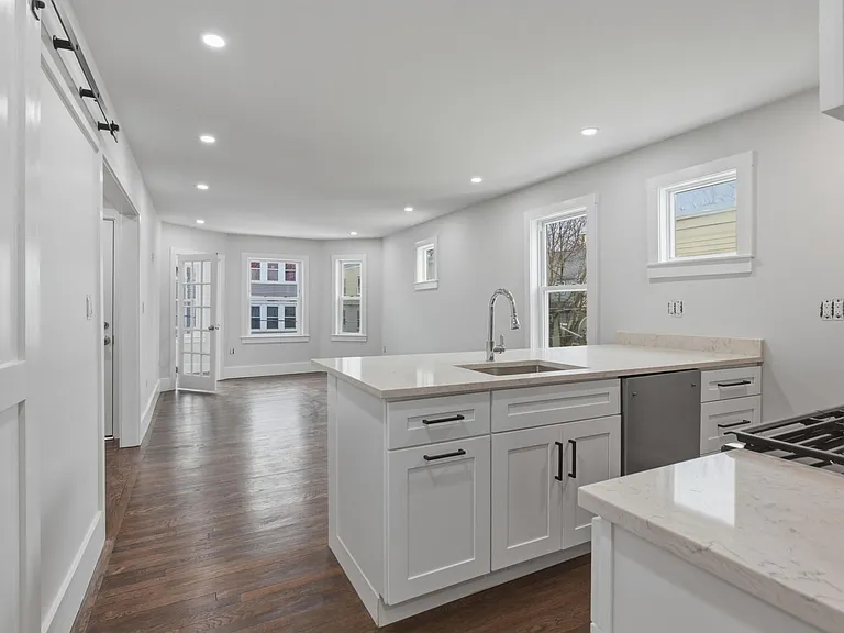 18 Ronan St #2 — Photo 21