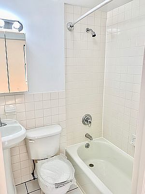 4th image of 1698 2nd Ave #3W