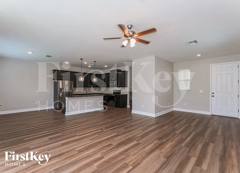 4323 Reisswood Loop — Photo 2