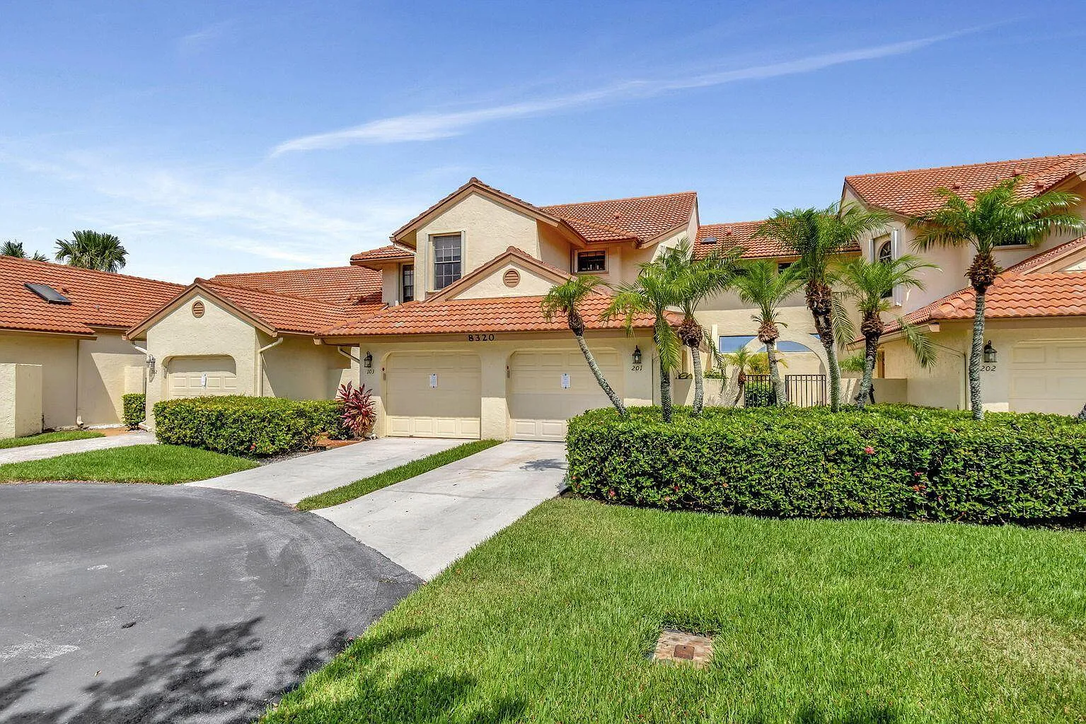 3 bed, 2.0 bath, 1593 sqft, $5,500 — Photo 1