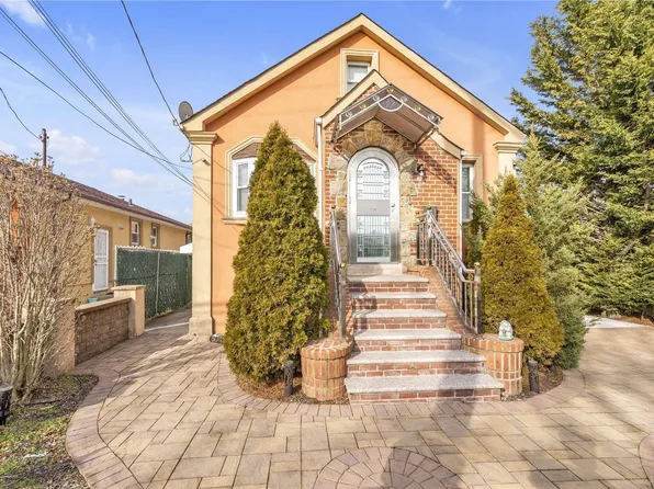 72 Shaw Avenue, Valley Stream, NY 11580