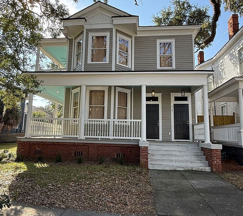 1st image of 219 W 36th St