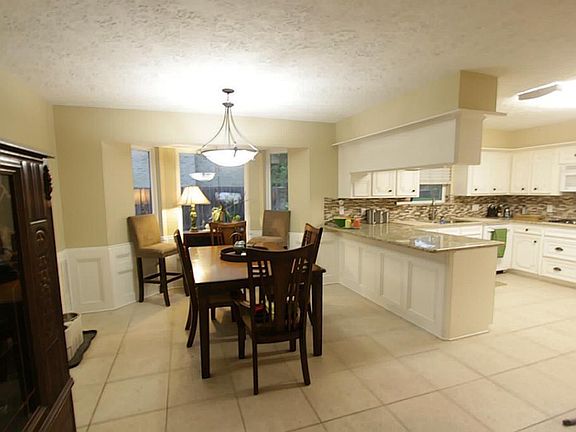 4th image of 10715 Laneview Dr