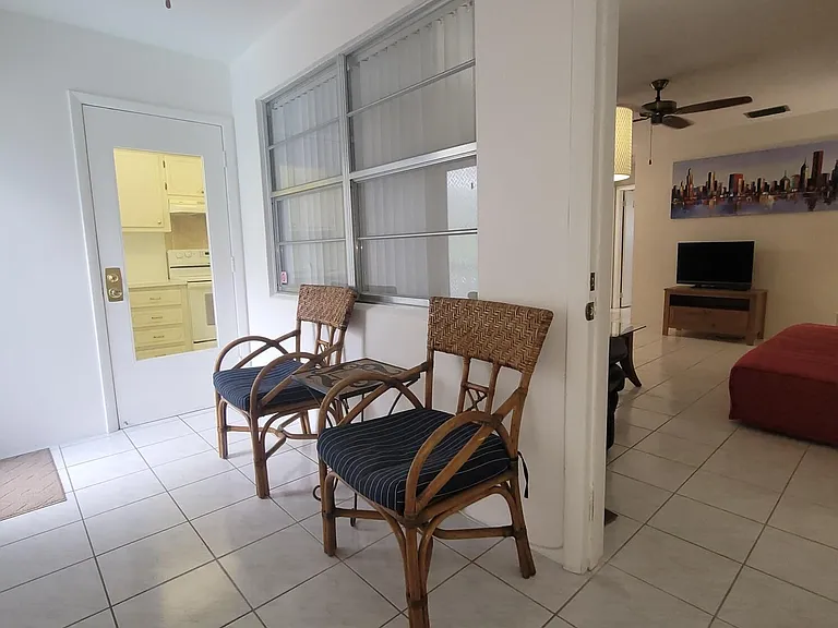 1818 Rodman St #2C — Photo 34