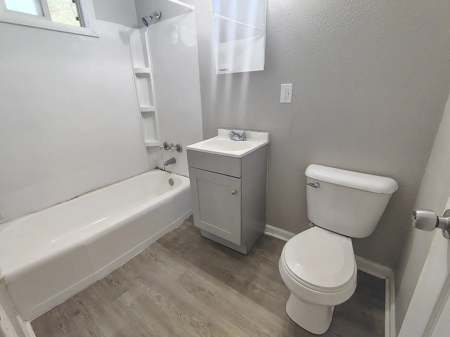 1 bed, 800 sqft, $900 — Photo 1