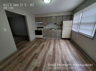 611 E 3rd St S #2, Newton, IA 50208