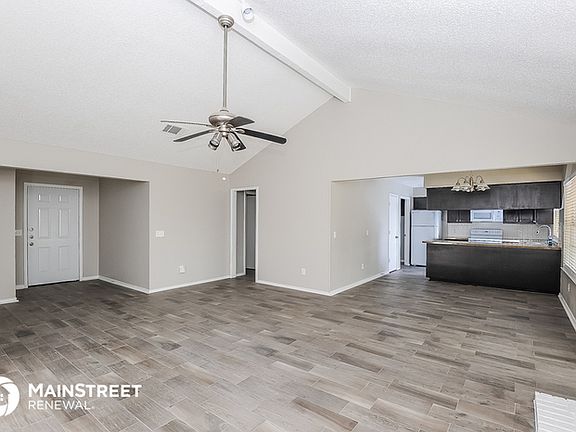 3rd image of 713 Kensington Ln