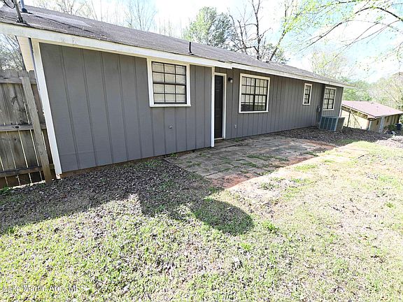 2nd image of 3426 Dobbs Rd
