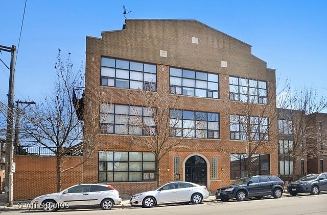 1st image of 1137 N Wood St APT 2B