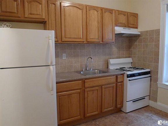5th image of 4556 42nd St APT 1D