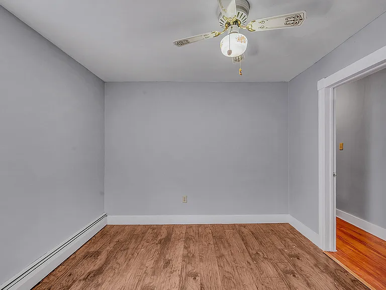 990 Scott St — Photo 12