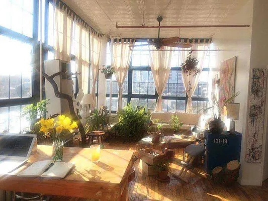 Rented by Carnegie Management Inc | media 6