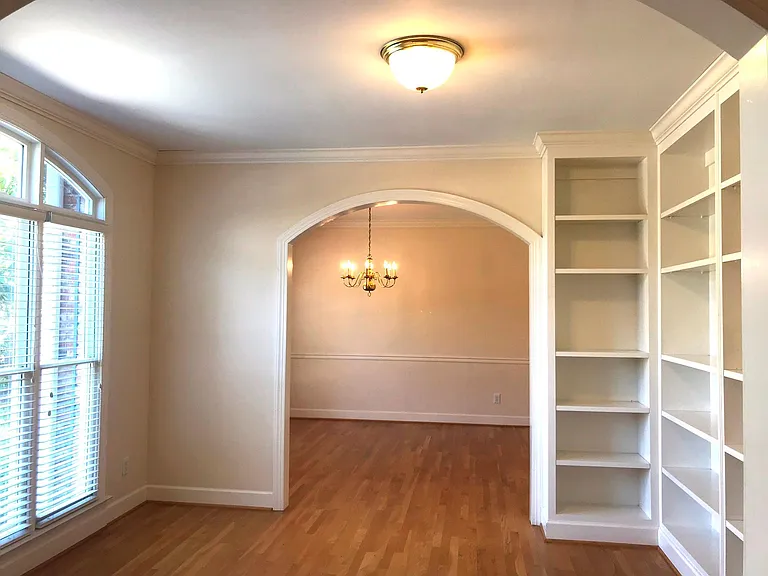 5050 Eagle Crest Rd — Photo 9