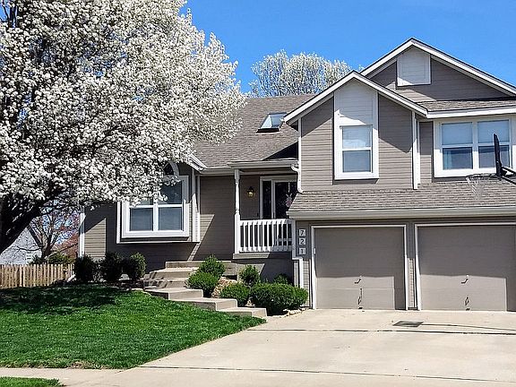 2nd image of 721 Meadow Ln