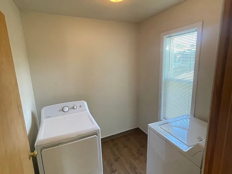1300 N Brooklane St — Photo 19