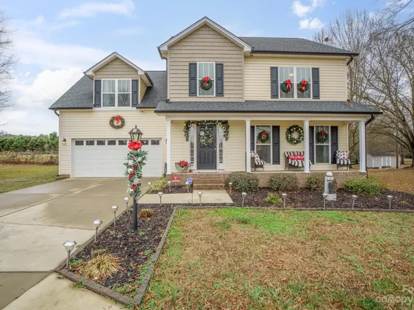 1704 Dallas Cherryville Hwy, Dallas, NC 28034