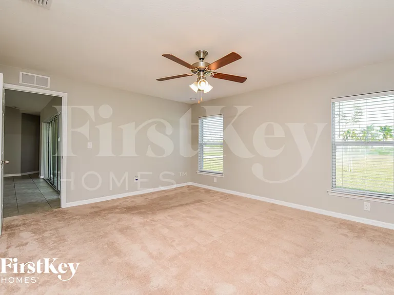 1139 SW 29th St — Photo 10