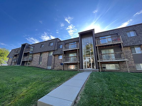 2nd image of 811 N 121st St #55