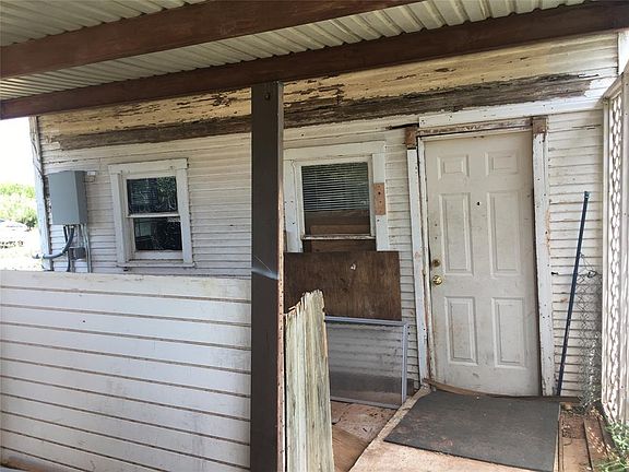 2nd image of 1409 Cottonwood St #A