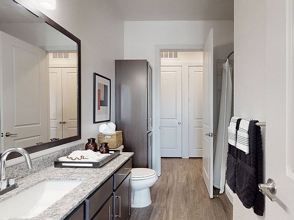Magnolia on The Green spacious modern bathroom