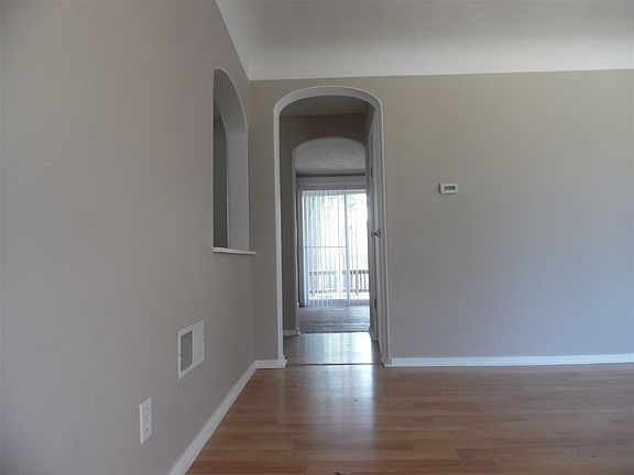 2nd image of 3328 E Jefferson Blvd