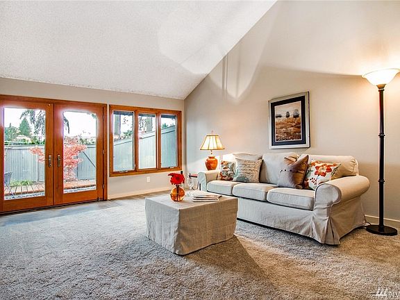 5th image of 14226 NE 2nd Pl #65G