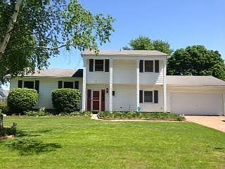 1st image of 2610 Lynn Dr