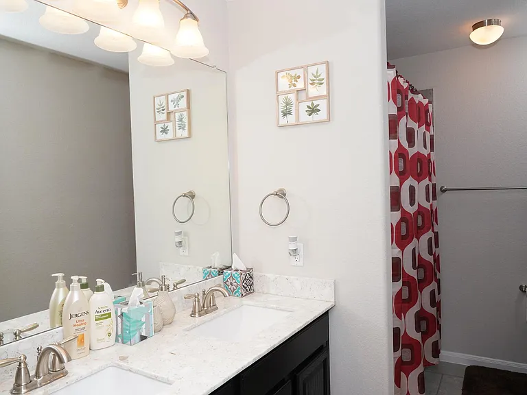 2404 Muzzie Ln — Photo 20