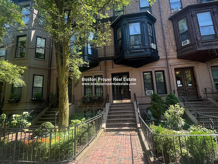 323 Beacon St #6 — Photo 14