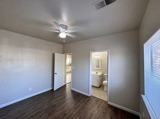 1222 N Green St, Hanford, CA 93230
