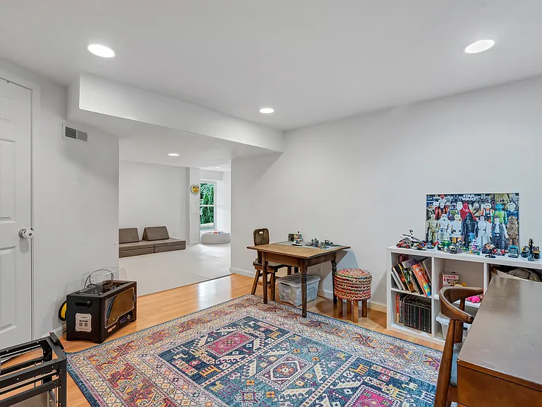 908 Burn Oak Dr — Photo 48