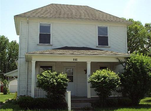 1st image of 829 Camp St
