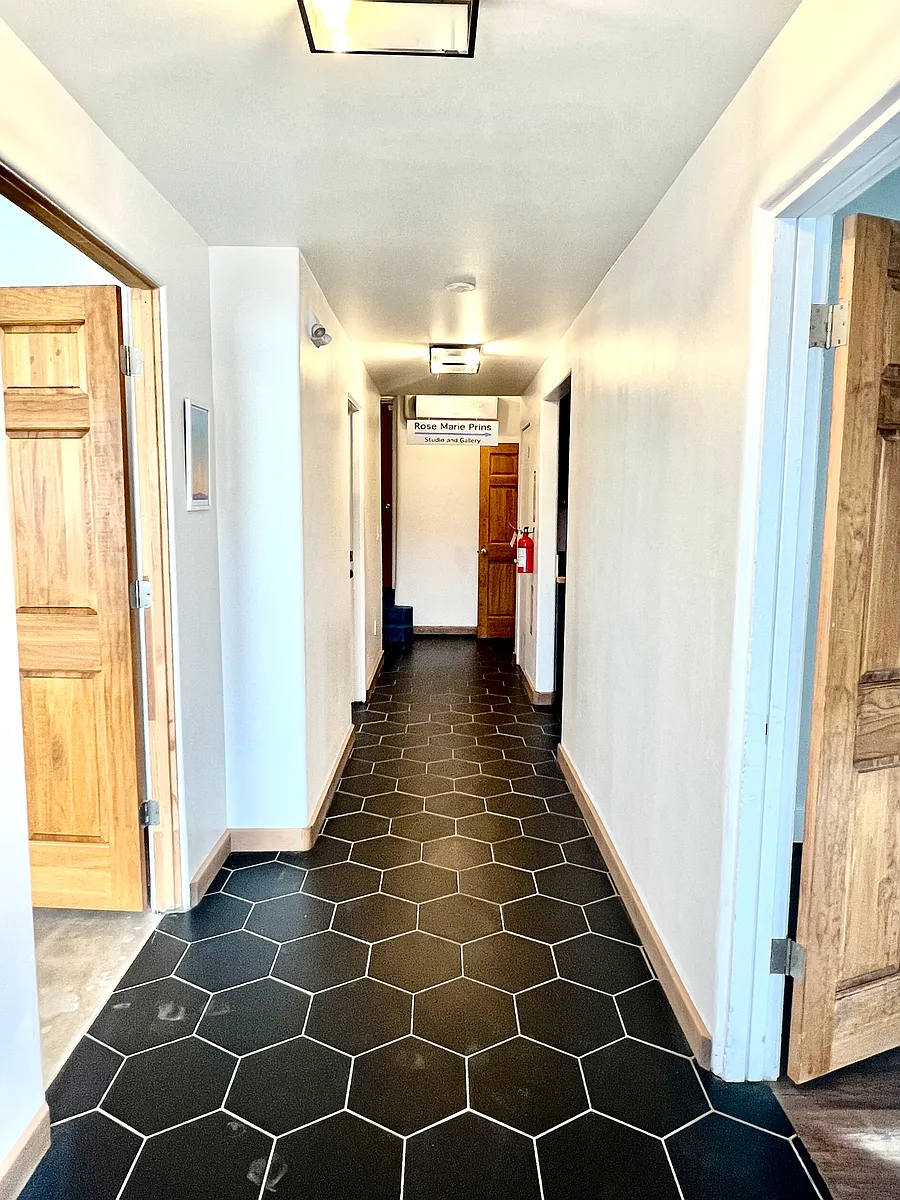 Photo 2 of 15 - 122 Bryn Mawr Dr SE #2 - Albuquerque, NM Building Photo - 122 Bryn Mawr Dr SE #2