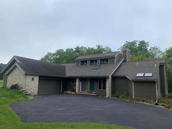 14 Timberline Dr, Galena, IL 61036