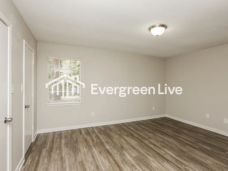 658 Tifton Dr — Photo 8