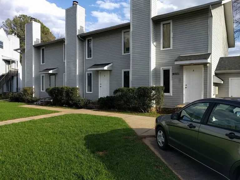 9001 Mahogany Row SE #B — Photo 20