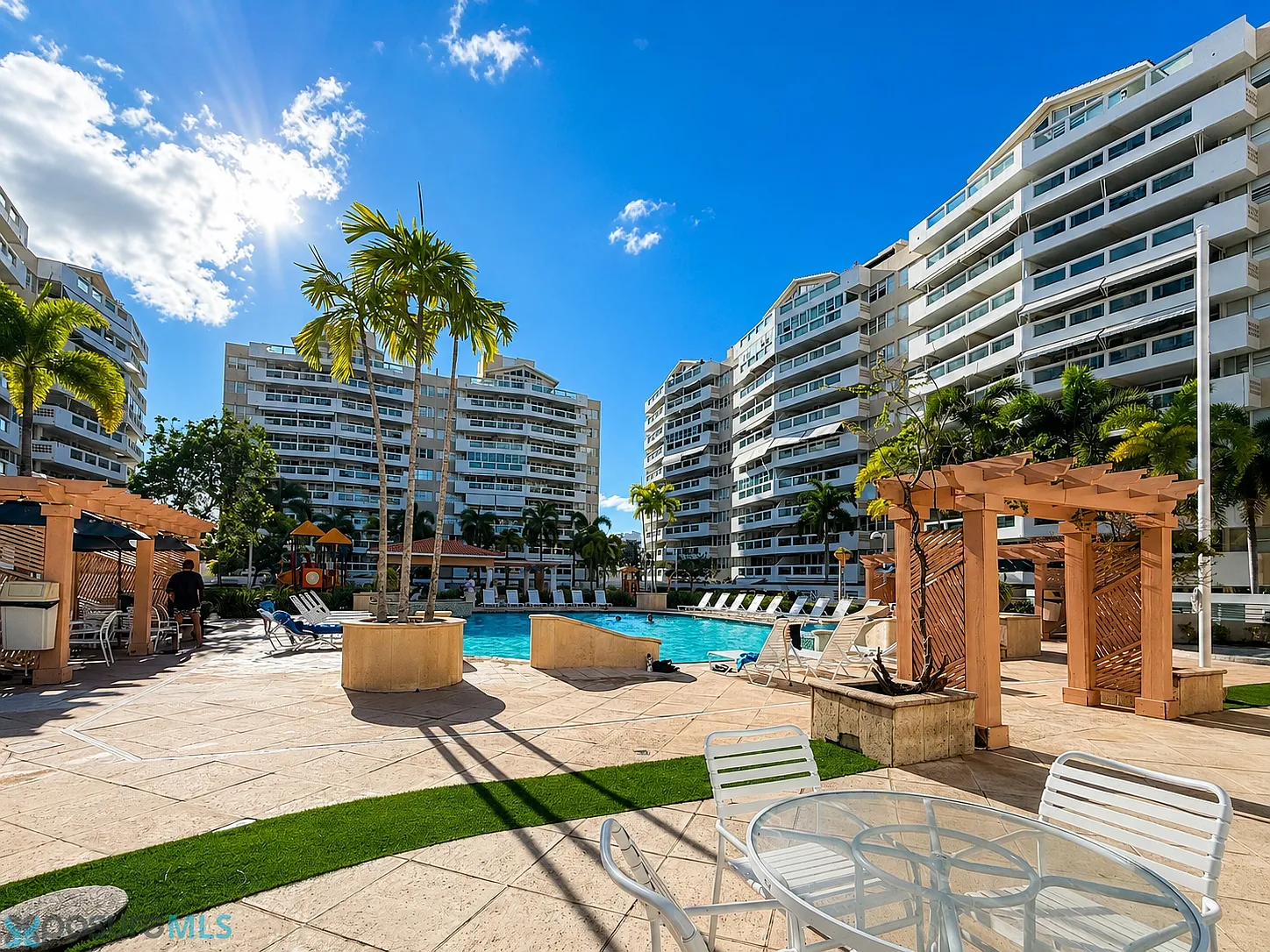 Astralis (Condominio) — Photo 4