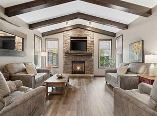 32 S Cranarch Bay SE, Calgary, AB T3M 0W6