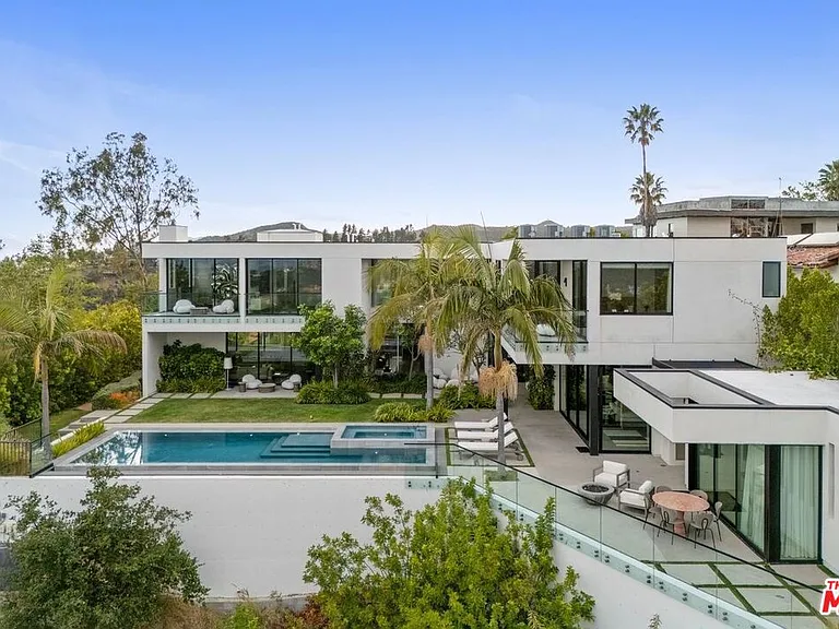 1218 Roberto Ln — Photo 6