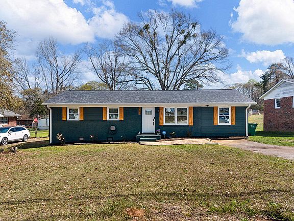 3rd image of 2243 Cannons Campground Rd