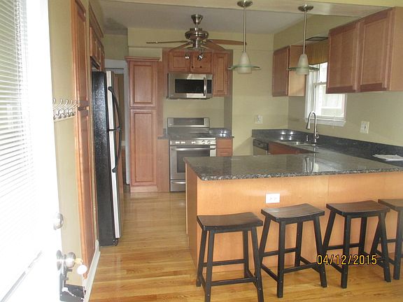 2nd image of 1141 S Oak Park Ave