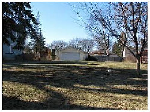 2nd image of 316 Spruce Ave