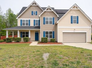 30 Salisbury Ln, Spring Lake, NC 28390