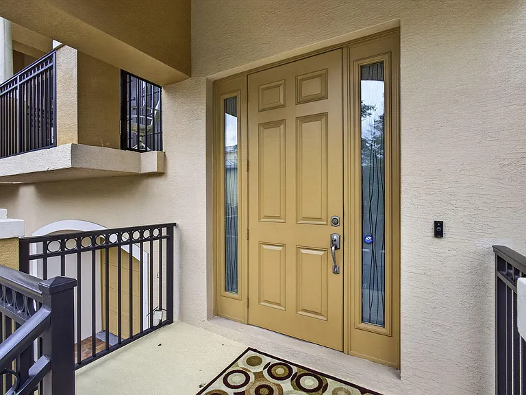 803 Del Sol Cir — Photo 3